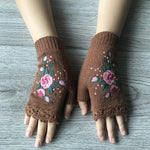 Handbestickte Handschuhe