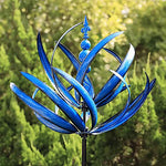 Blauer Windspinner aus Metall